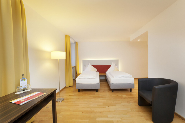 Bedroom 3, AKZENT Brauerei Hotel Hirsch, Unterallgäu