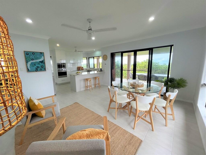 Others 5, Mission Views - 3 Bedroom Home with Stunning Views, Cardwell