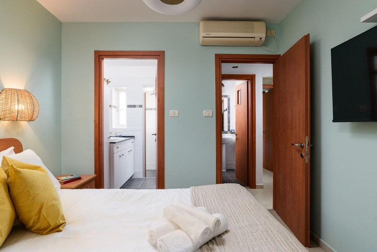 Bedroom 3, Neta's Central Gem in Tel Aviv