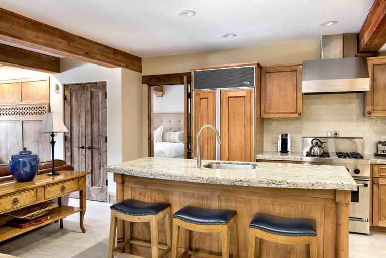 Private kitchen, One Bedroom King Suite 1 Apartment Hotel by RedAwning, Summit