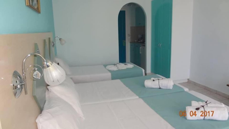 Bedroom 5, Vossos Hotel Apartments, Ionian Islands