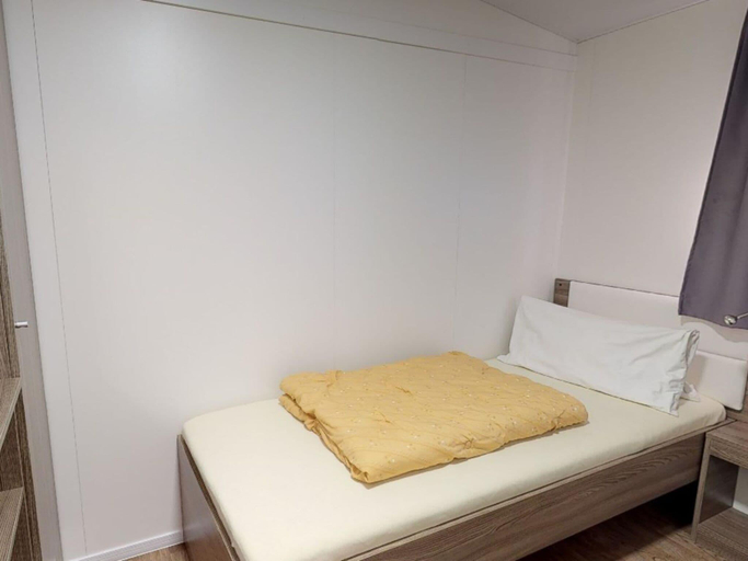 Bedroom 2, Holiday Home by Lake Ossiach & Ski Area, Feldkirchen