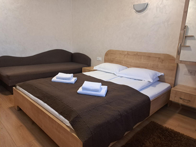 Bedroom 3, Solomiia, Svaliavs'kyi