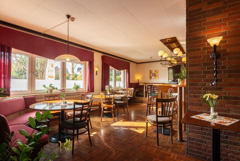 Others 2, Parkhotel Obertshausen, Offenbach