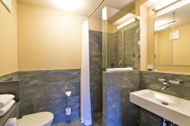 Bathroom 3, Hotel Morteratsch, Maloja