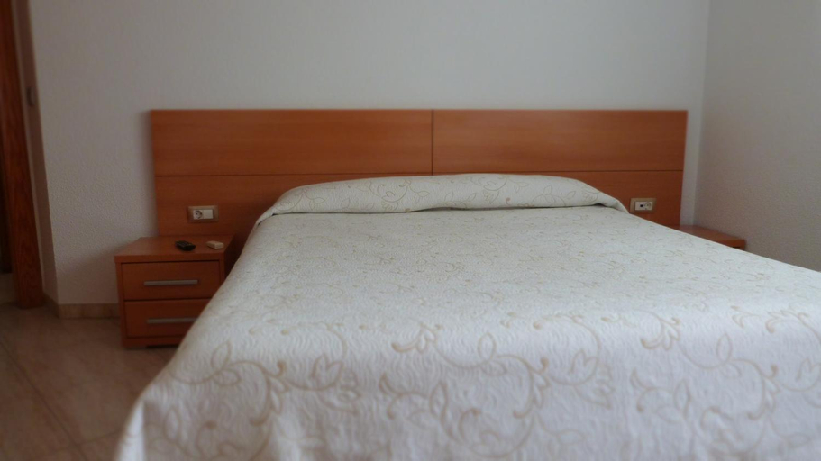 Bedroom 5, Hostal Restaurante La Masia, Castellón