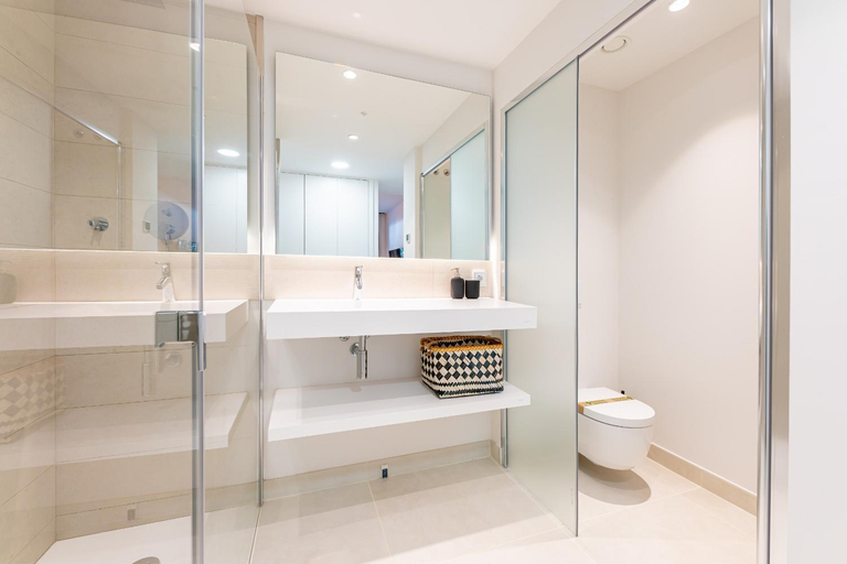 Others 5, 797 HOLIDAY RENTALS - Lujoso apartamento para 6 con jacuzzi en Higueron, Málaga