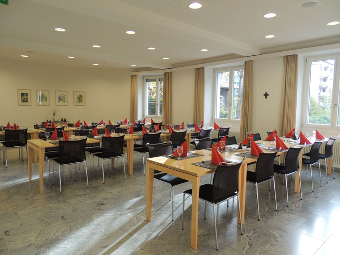 Food & Drinks 5, B&B Haus Schönstatt - Self-Check-In, Brig