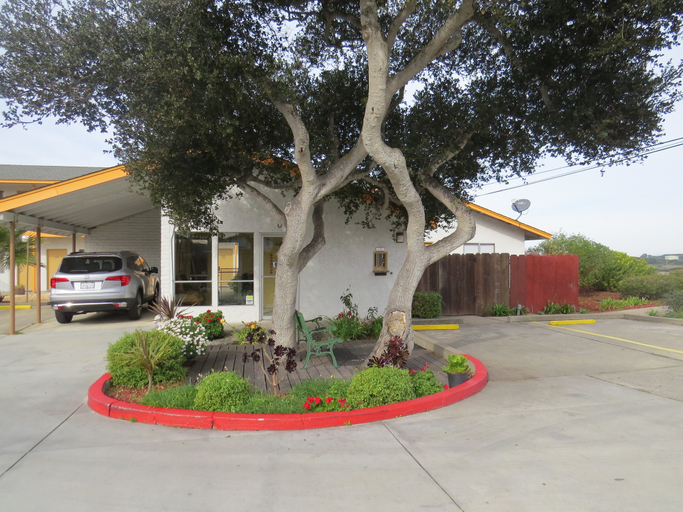 Interior entrance 4, Laguna Lodge, Monterey