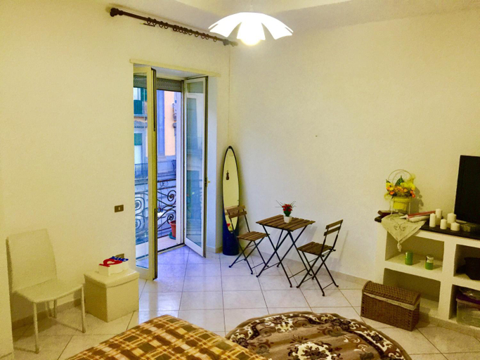 Others 3, Miseria e Nobilta Apartment CHECK-IN FROM 12 00 TO 15 00, Napoli