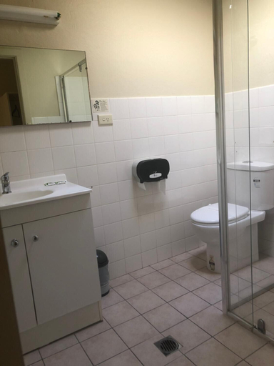 Bathroom 3, Anna Bella Motel, Glen Innes Severn