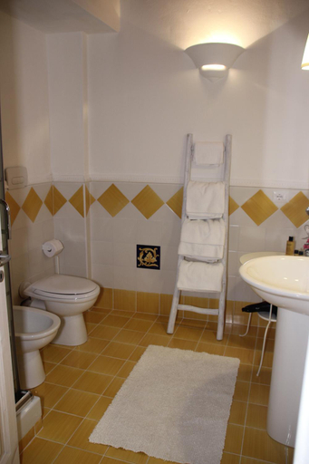 Bathroom 2, La Maison nel Borgo, Siena