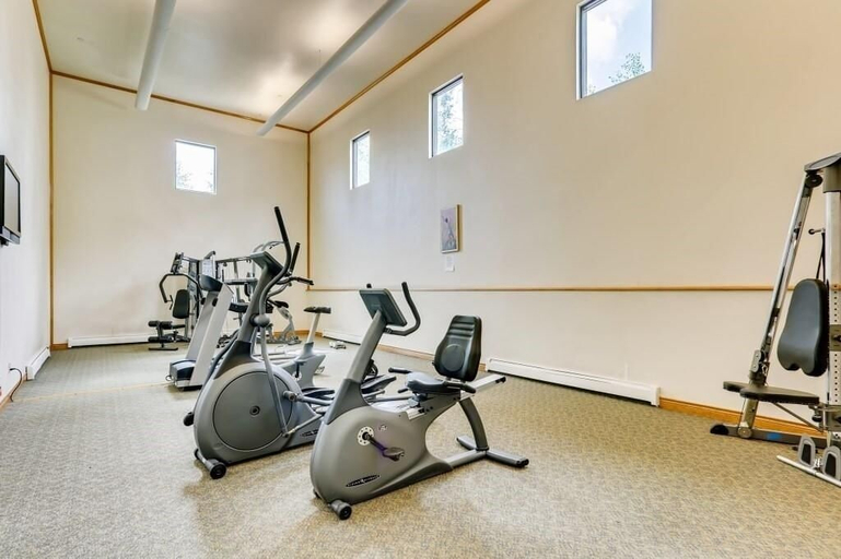 Fitness facility, F201 Treehouse 2 Bedroom Condo by RedAwning, Summit