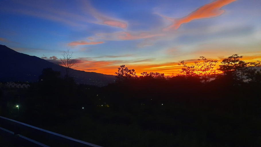 Others 2, A8adi Villa near BNS and Jatim Park 2, Malang