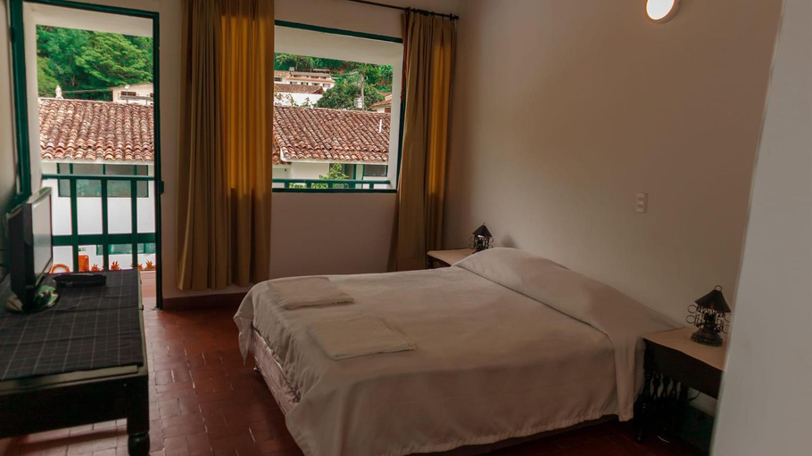 Bedroom 2, Hotel turistico de Tenza, Pachavita