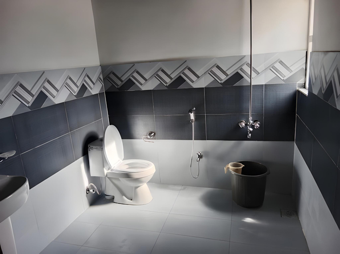 Bathroom, Royal Inn Hunza, Northern Areas