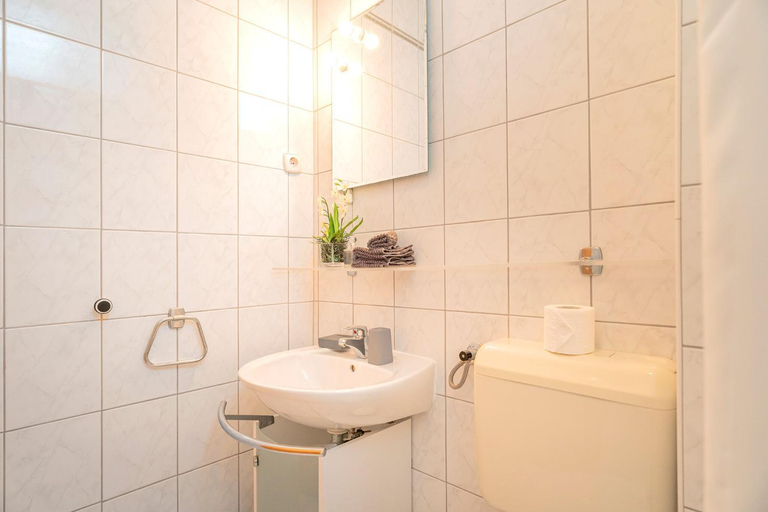 Bathroom 4, Villa Oleander, Jelsa