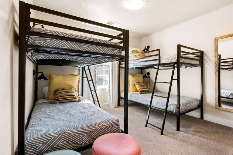 Bedroom 3, Magnolia Lane by RedAwning, Washington