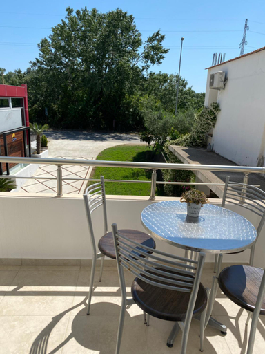 Others 5, Ajan Apartments