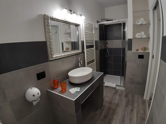 Bathroom, Wagon-lit, Bologna
