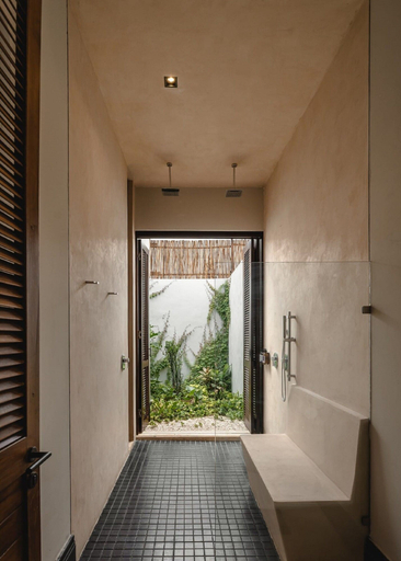 Bathroom 5, Hotel Sutuk, Valladolid