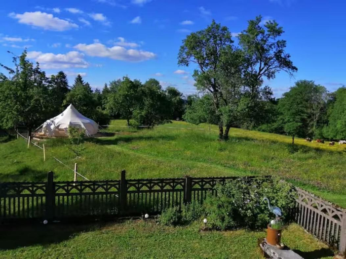 4, La Louve Chez Valerie, Jura