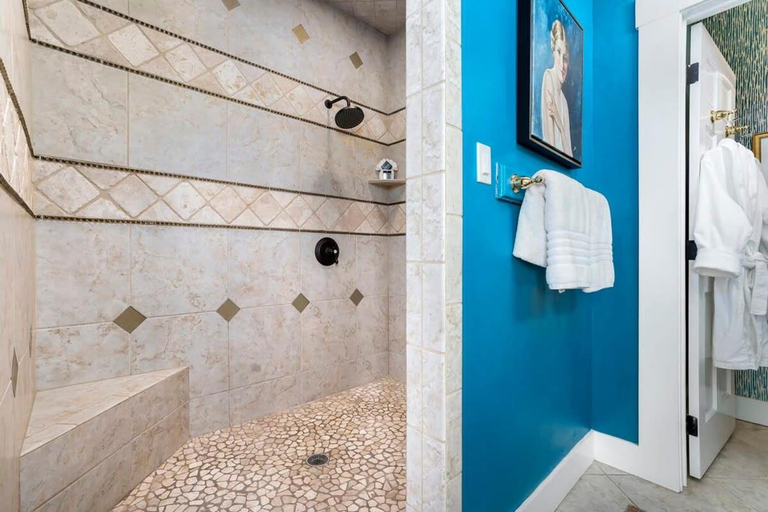 Bathroom 3, The Loft on Main St loft with balcony views, Gillespie
