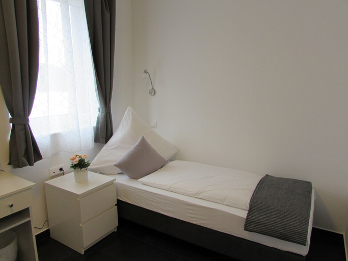 Room 2, Hotel201, Wien Umgebung
