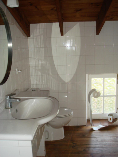 Bathroom 2, CENTRO DE ARTE HARINA DE OTRO COSTAL, Huelva