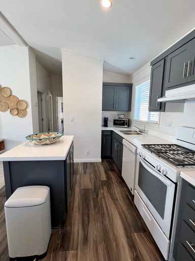 Others 5, 3 Blocks to Todos Santos Prime Downtown Location, Contra Costa