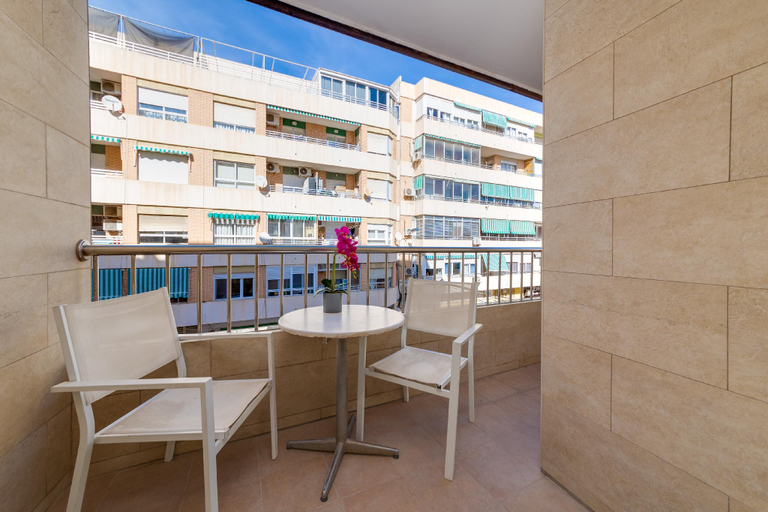 Food & Drinks, Apartamentos Madrid, Alicante