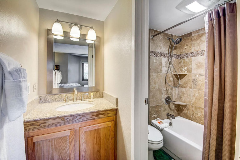 Bathroom 2, 1088 Wild Irishman 2 Bedroom Condo by RedAwning, Summit