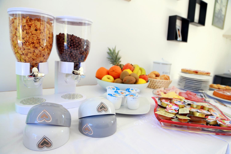 Food & Drinks