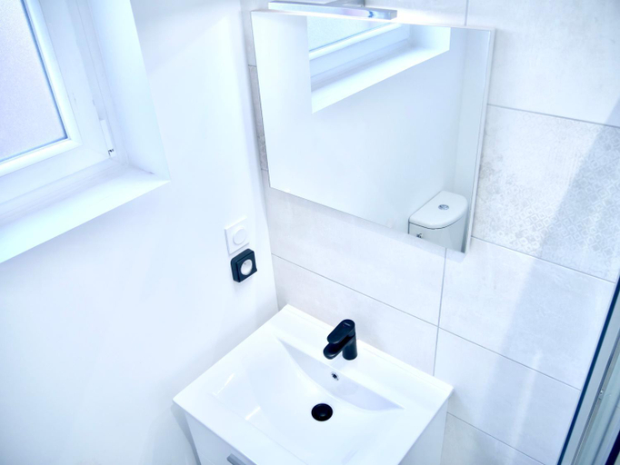 Bathroom 3, Travel New York Logement en Colocation, Yonne
