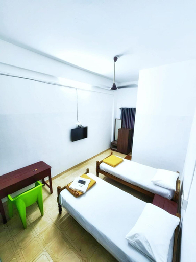 Others 5, Apsara Residency, Malappuram