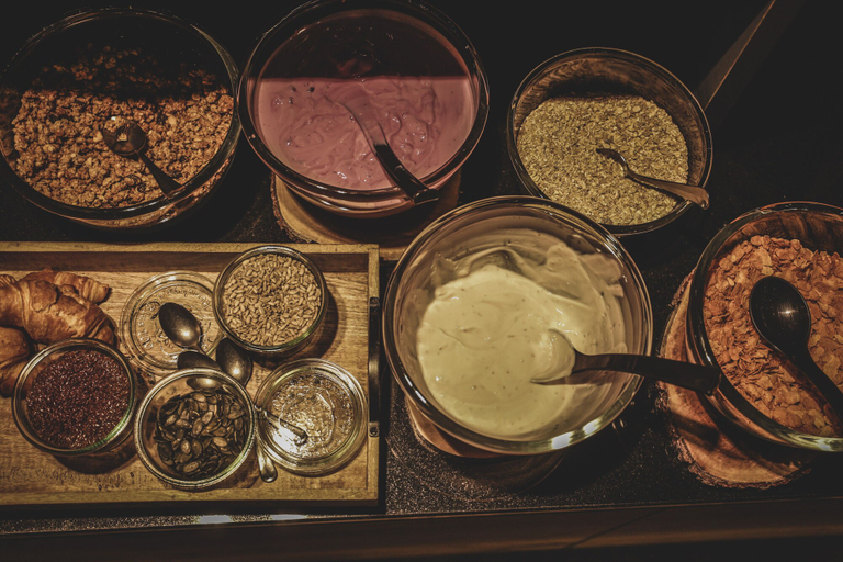 Breakfast buffet 5, Revier Mountain Lodge Lenzerheide, Albula