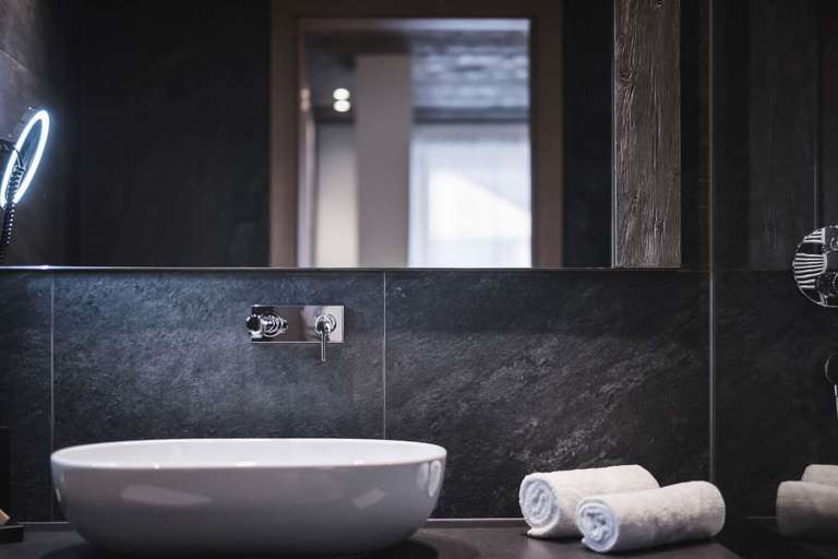Bathroom 4, Hirben Naturlaub, Bolzano