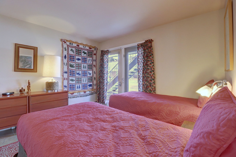 Room 2, Cc19 Chateau Claire 2 Bedroom Condo by RedAwning, Summit
