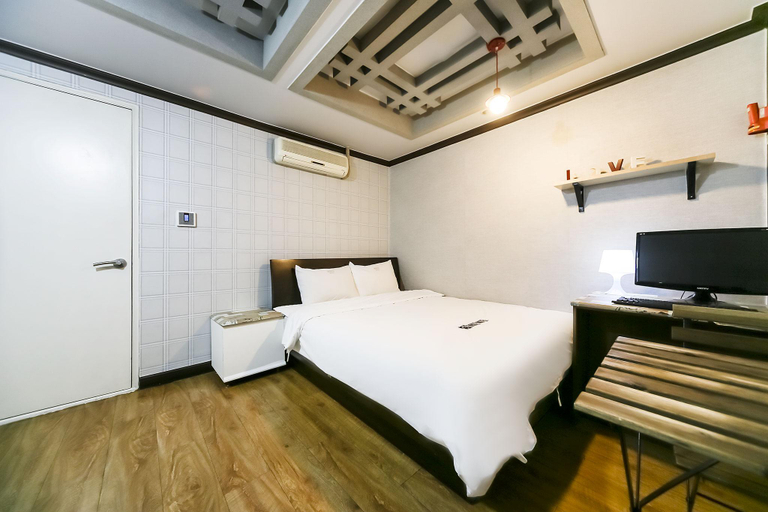 Others 5, Changwon Masan White, Masan
