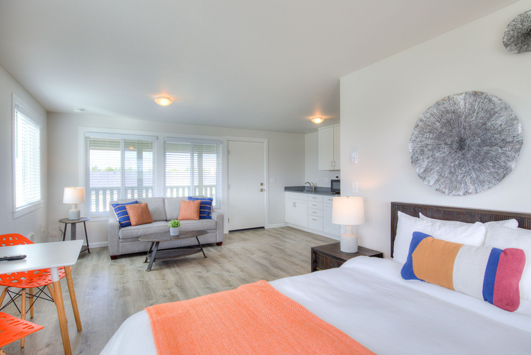 Living area 5, Americas Best Value Inn Ocean Shores, Grays Harbor
