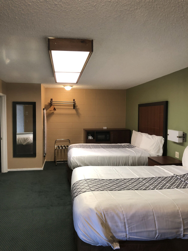 Bedroom 2, Knight's Inn Motel, Josephine