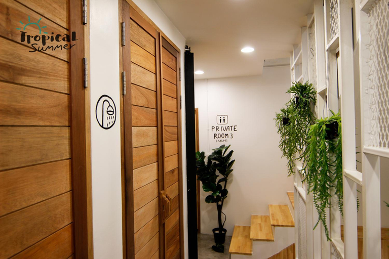 Bathroom 4, Tropical Summer Cafe & Hostel, Sathorn