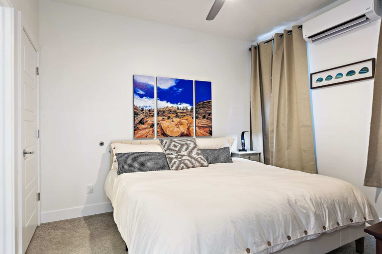 Bedroom 5, Sunrise Corner by RedAwning, Washington