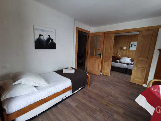 Bedroom 2, Hotel Bellier, Savoie