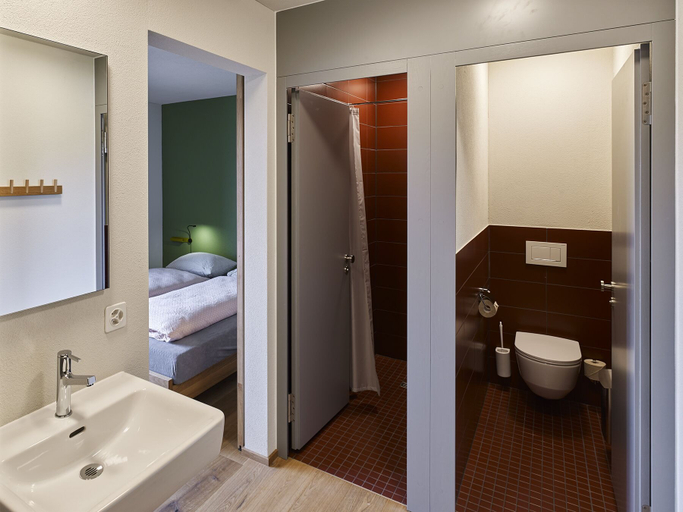 Bathroom 4, Schaan-Vaduz Youth Hostel, Werdenberg