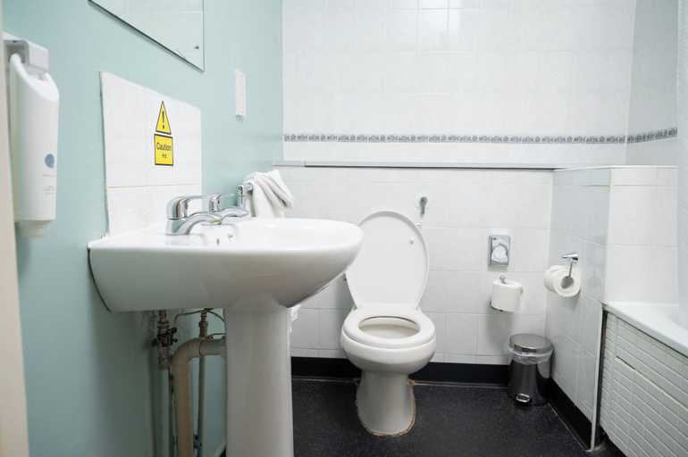 Bathroom 3, Rising Sun Hotel by Greene King Inns, Gloucestershire