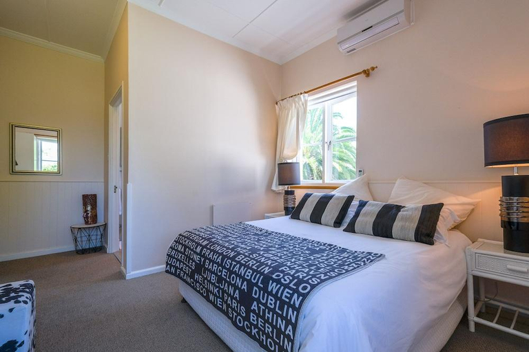2, No. 10 Caledon Street Guest House, Eden