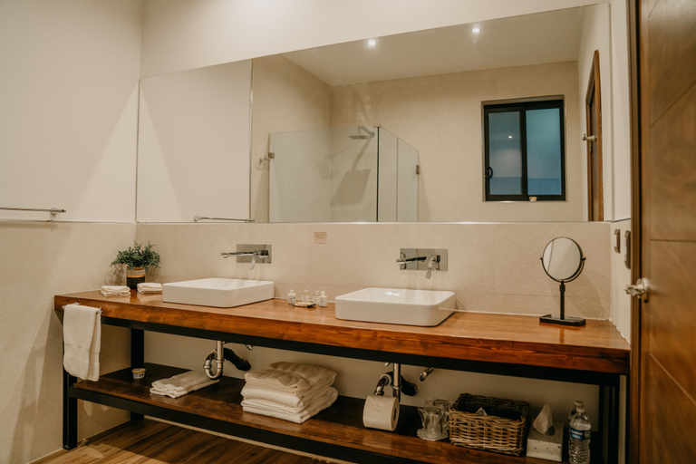 Bathroom 3, Villa Montefiori, Ensenada
