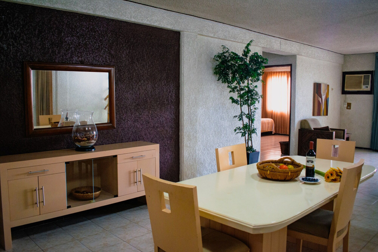 Others 5, Suites del Sol, Mérida