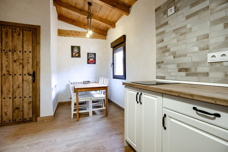 Kitchen 3, El Capricho de Brihuega, Guadalajara